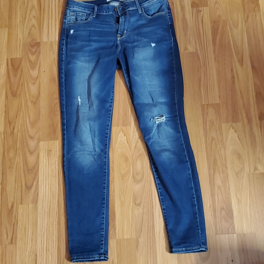 Old navy ripped skinny jeans